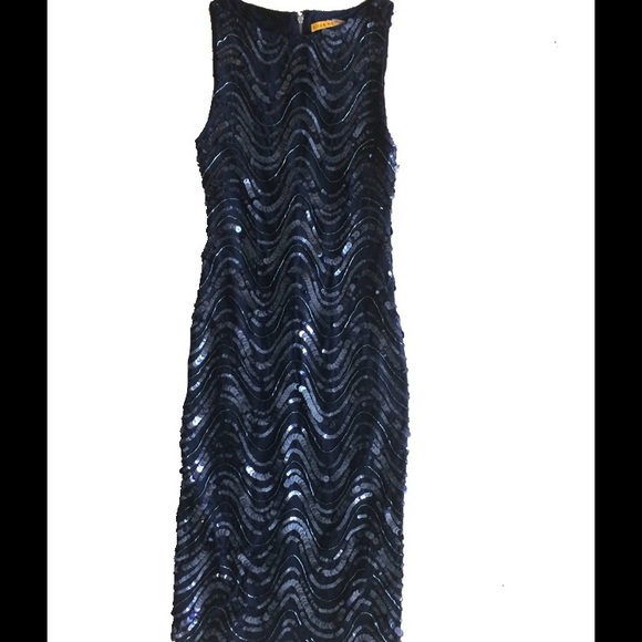 ⬇️REDUCED⬇️Size 0 Sequined Alice + Olivia Drsss - Picture 2 of 3