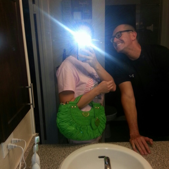 Green bebe bag with removable strap - Picture 2 of 2