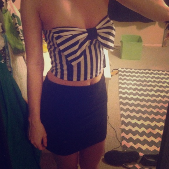 Striped bow crop top