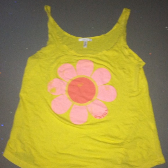 Oneill beach tank - Picture 1 of 1