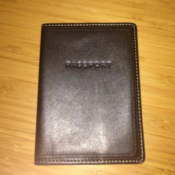NEW AUTHENTIC COACH Black leather Passport Cover