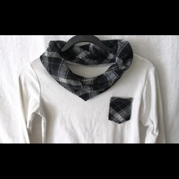 Plaid Collar Sweater pullover - Picture 4 of 4