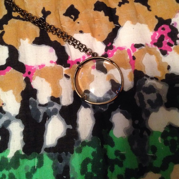Madewell Magnifying Glass Necklace - Picture 2 of 3