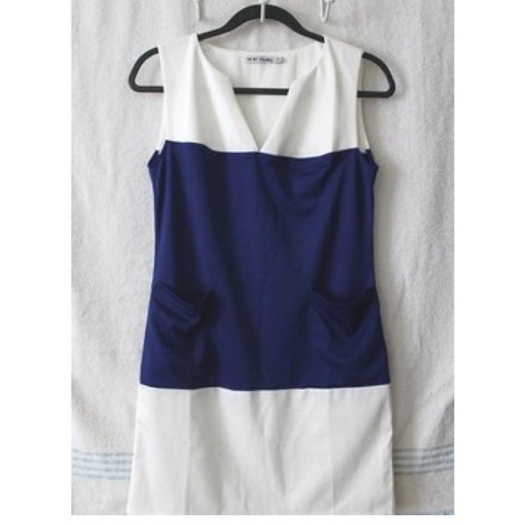 SOLD🚫NWOT Colorblock Sleeveless V-neck Dress - Picture 1 of 4