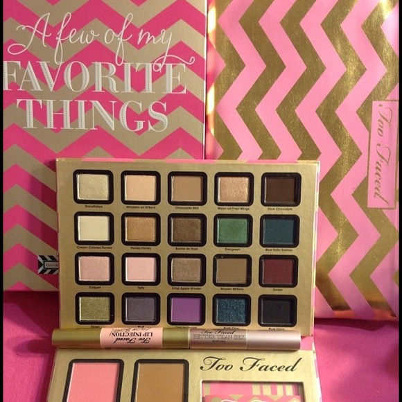 Too Faced LE "A few of my favorite things" palette