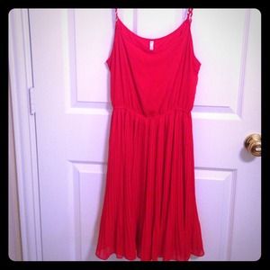 Red dress - pleated skirt