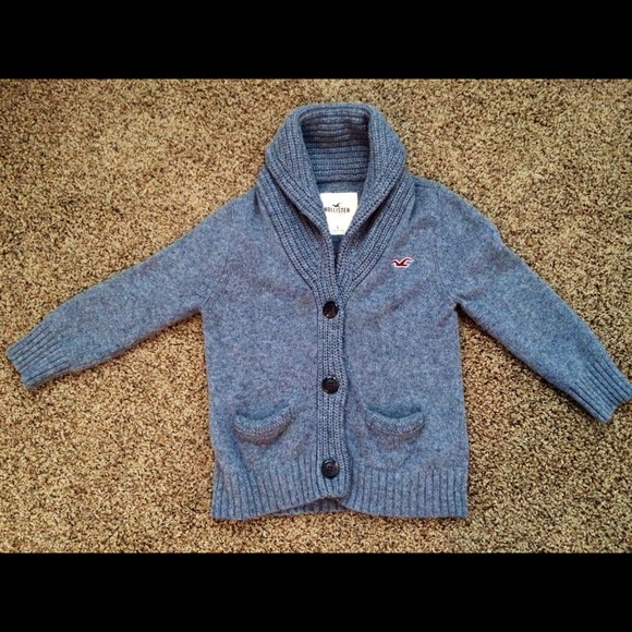 Hollister sweater