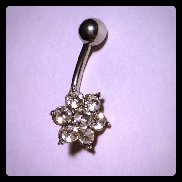NEW! Flower, Crystal Belly Ring - Picture 1 of 1