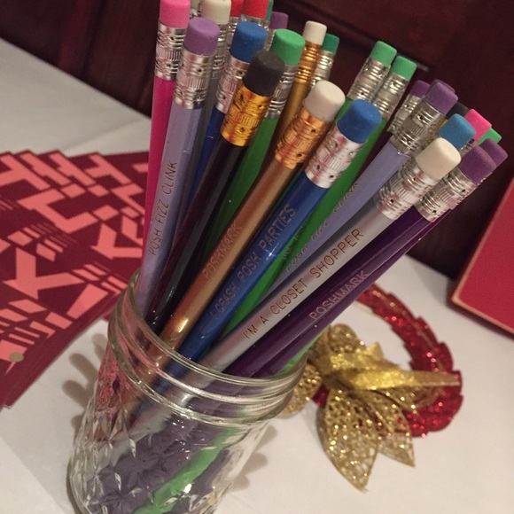 POSHMARK HOLIDAY PARTY 12/4/15 - Picture 3 of 4