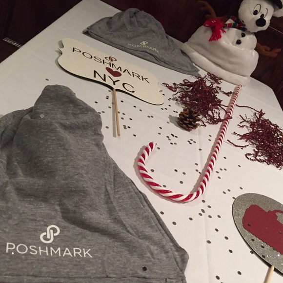 POSHMARK HOLIDAY PARTY 12/4/15 - Picture 4 of 4
