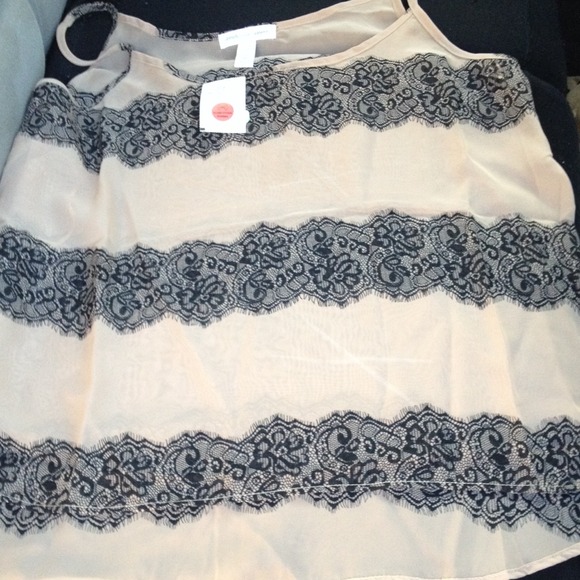 💢BUNDLED💢Cute Cami Style top
