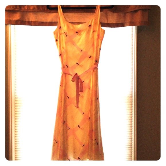 Beautiful ivory and pink dress - Picture 1 of 1