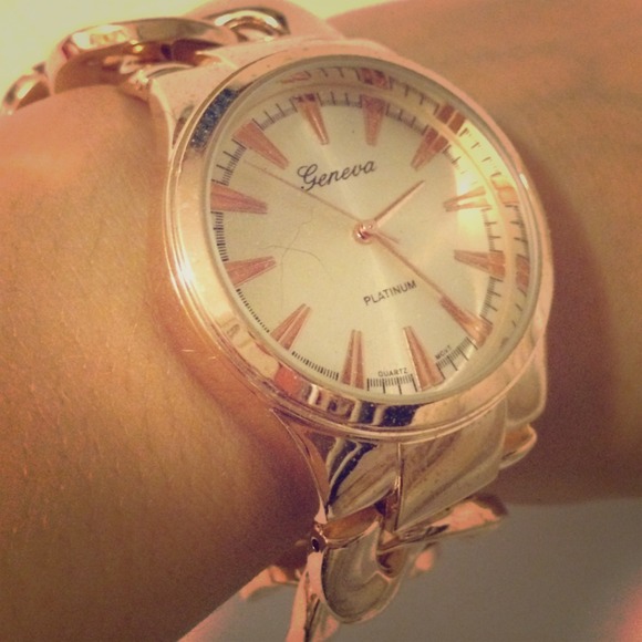 Rose gold linked watch
