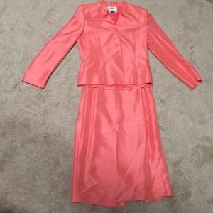 Kasper Suit