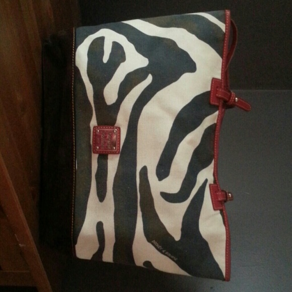 Gorgeous used Dooney & Burke midsized bag