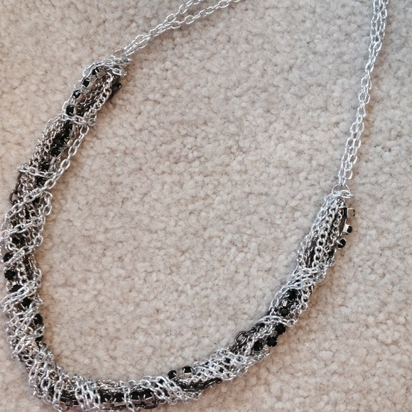 Multi color necklace. - Picture 1 of 1