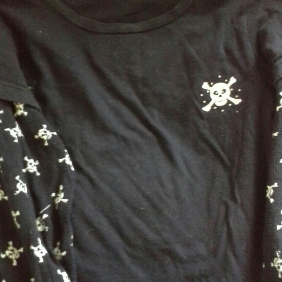 Bundle three tops - Picture 2 of 3