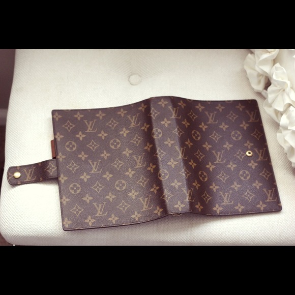 Louis Vuitton GM  Agenda Cover (additional images)