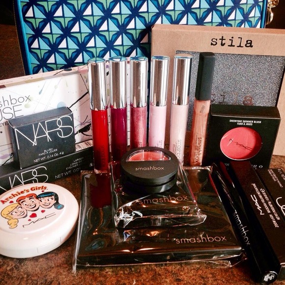 My makeup loot from Poshmark - Picture 1 of 1