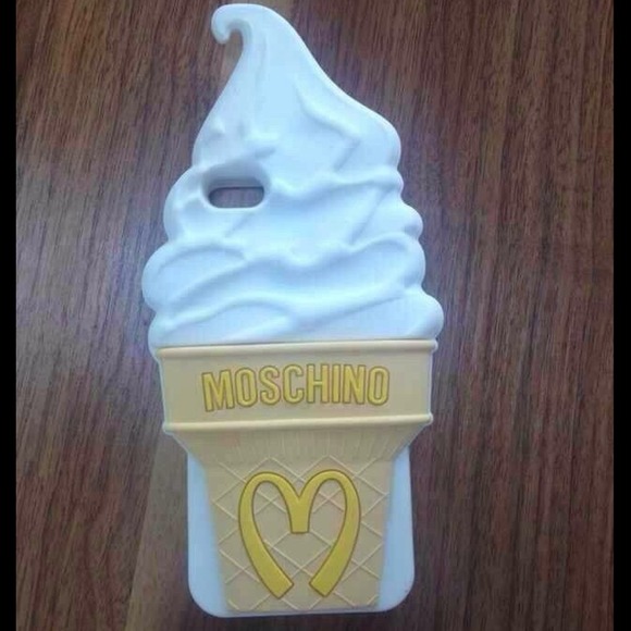 Moschino Accessories - 🍦Moschino iPhone 5/5c/5s Ice Cream Cone Case