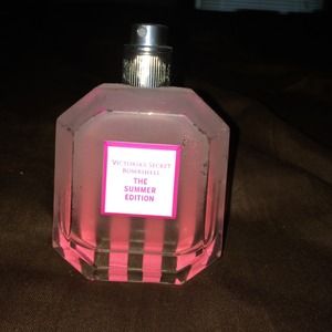 Victorias Secret bombshell summer edition