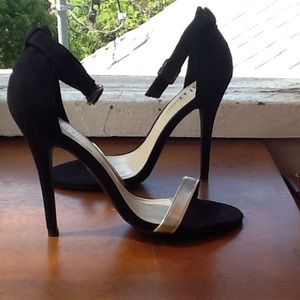 Ankle Strap Minimalist Sandals