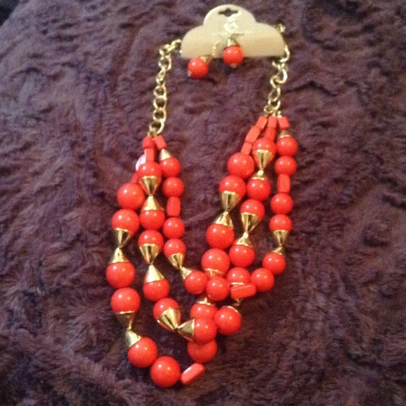 Necklace and Earring Set