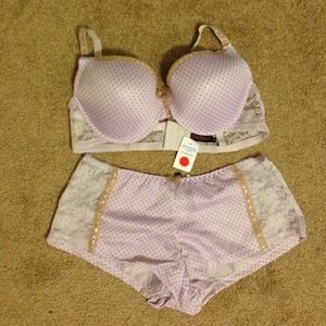 1 bra 42c 4 boy short underware