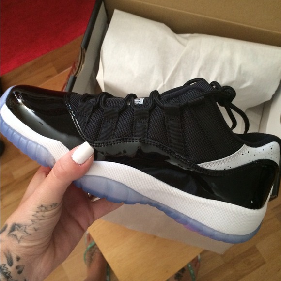 Jordan Shoes - Jordan Retro 11 infared 4.5 I have 2 pairs