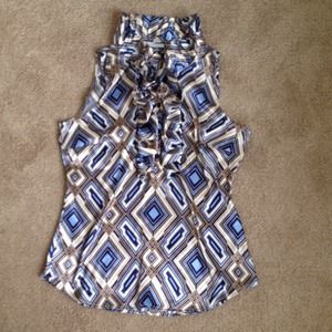 Sleeveless office shirt