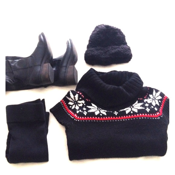 🔴Sold🔴Black Fitted Sweater Dress