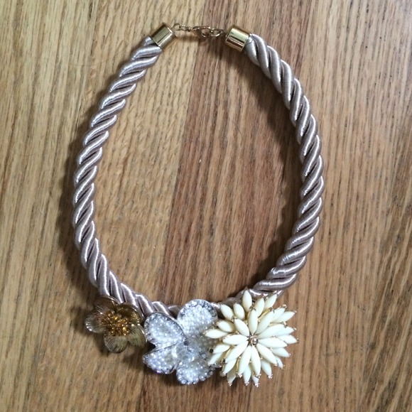 NWOT Anthro necklace.