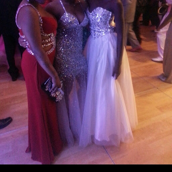 Flawless evening gown - Picture 2 of 3