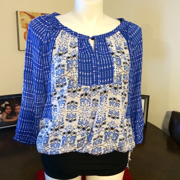 Tops - "It's All In The Details" Blouse