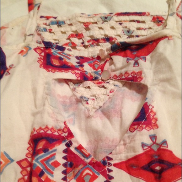 ⭕️Sold⭕️White Printed Sundress w/ Pockets - Picture 3 of 4