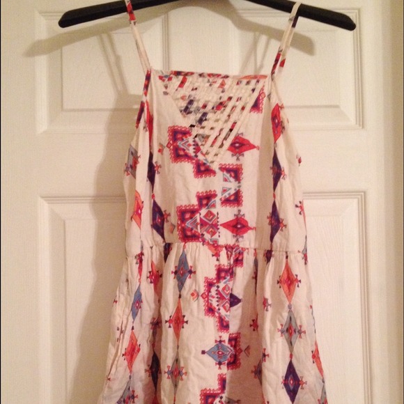 ⭕️Sold⭕️White Printed Sundress w/ Pockets - Picture 4 of 4