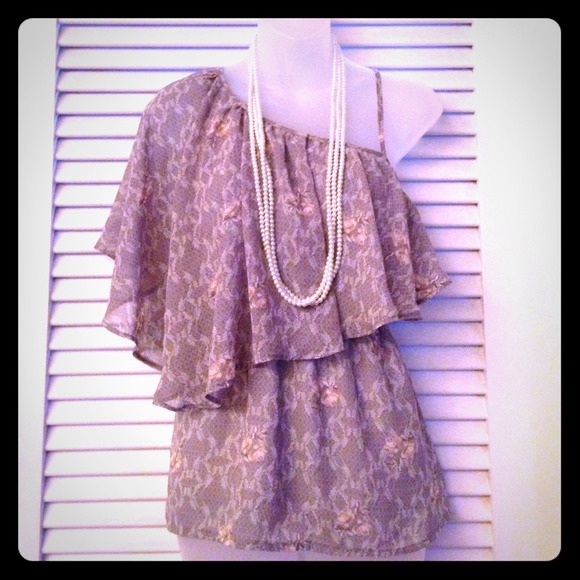 Maurices Studio Y Large 1-Shoulder Floral Top