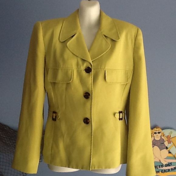 lee Magram lime green jacket