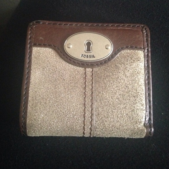 Fossil wallet (small)