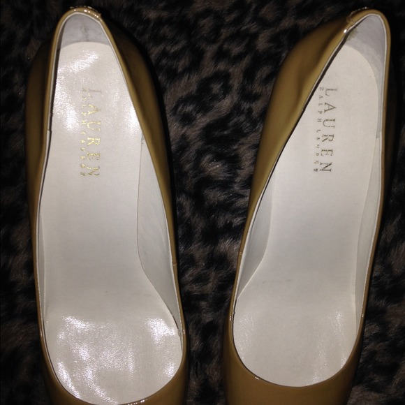 ❌SOLD❌ Ralph Lauren Pumps - Picture 4 of 4