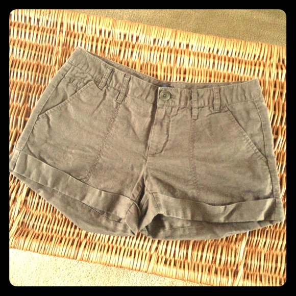 GAP brown linen shorts