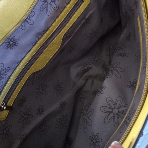 Large Gold Studded Tote Handbag! - Picture 3 of 3