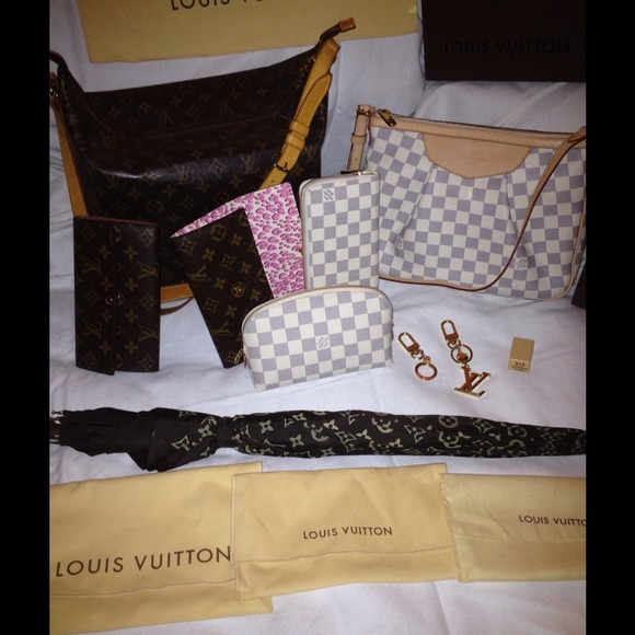 Louis Vuitton NFS - Picture 1 of 1