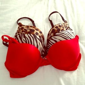 Miraculous plunge bundle Victoria secret