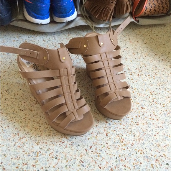 Tan wedges