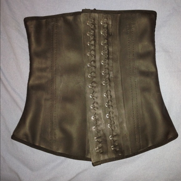 Ann Chery Latex Corset Size: 34
