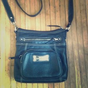 Black, leather, Sophia Caperelli purse!💕