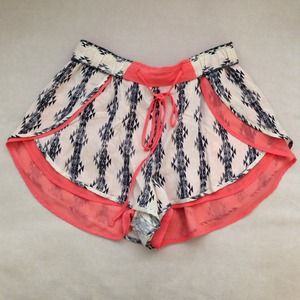Zara trafaluc shorts size S NWOT