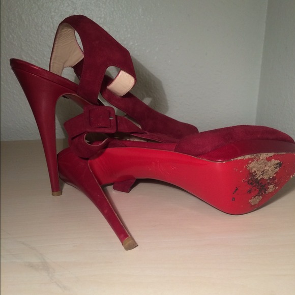 🔴SOLD🔴 Christian Louboutin Red Suede Orlan Heels - Picture 3 of 4