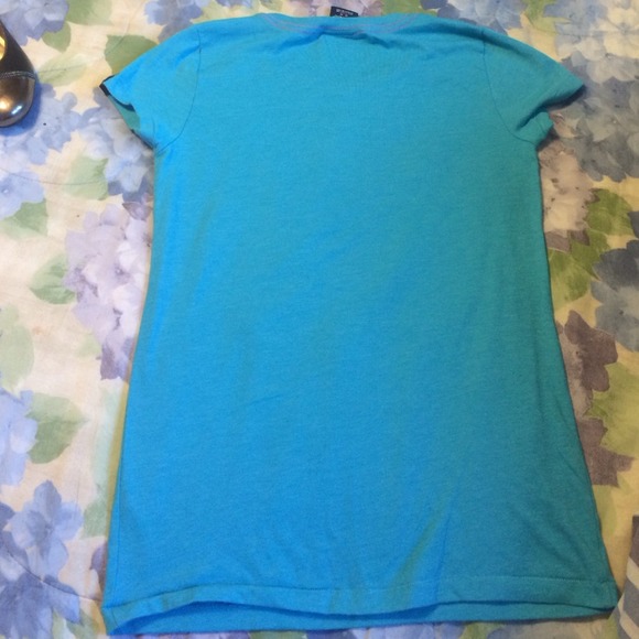 VS Peace Shirt - Picture 3 of 3